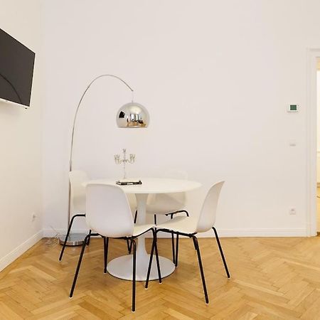 Franz 21 - Typical Viennese Apartment In The Heart Of Vídeň Exteriér fotografie