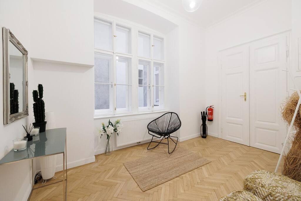Franz 21 - Typical Viennese Apartment In The Heart Of Vídeň Exteriér fotografie